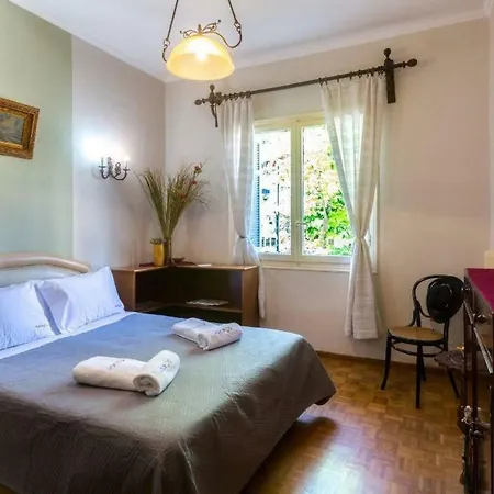 Secret Garden Apartment *