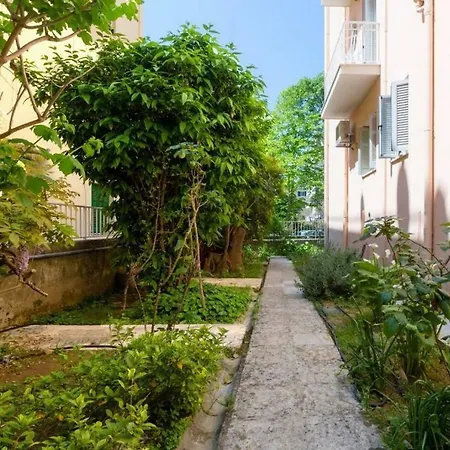 Apartment Secret Garden *
