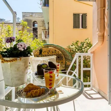 Secret Garden Apartment *