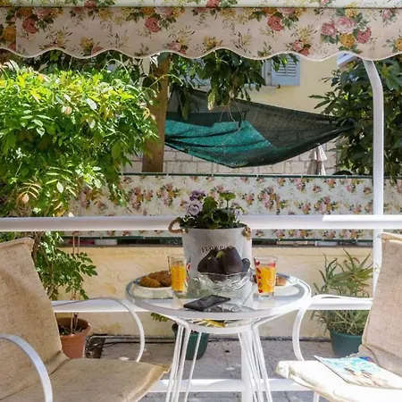 Apartment Secret Garden *